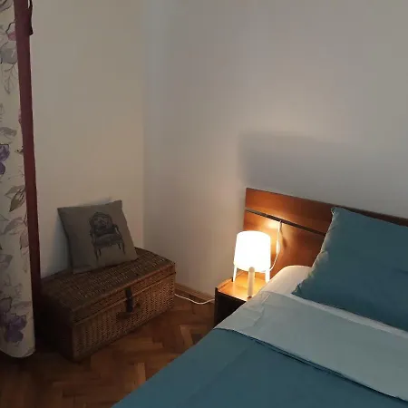 Apartment 500 Steps To The Warna