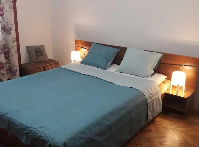 Apartment 500 Steps To The Warna