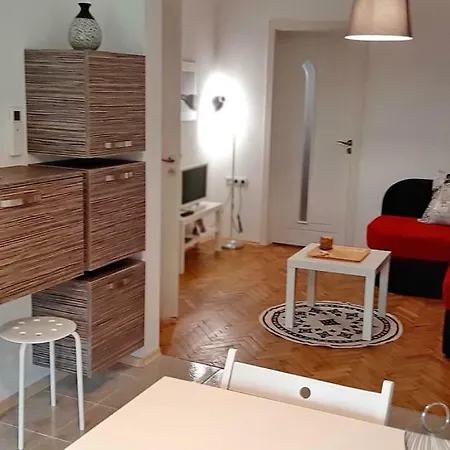 500 Steps To The Appartement