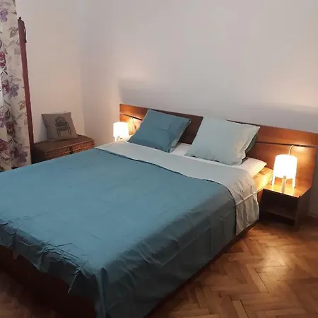 Appartement 500 Steps To The Varna