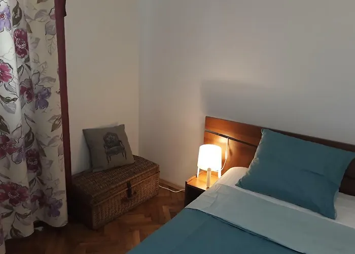 Apartment 500 Steps To The Varna